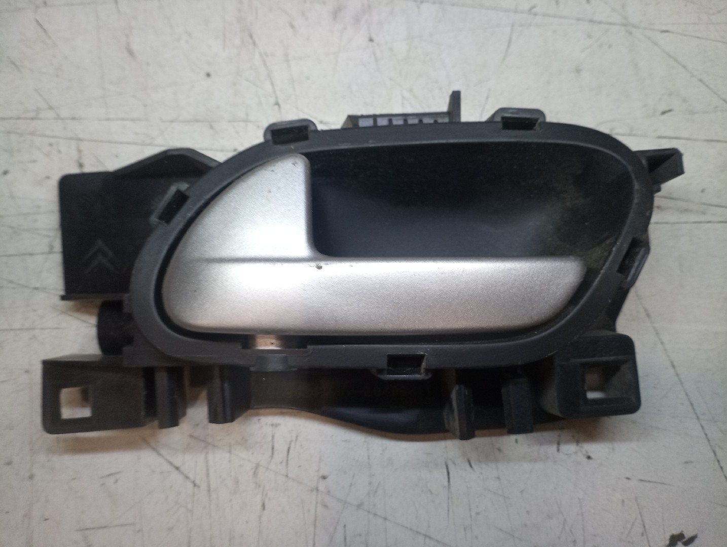 Puxador interior de porta traseira esquerda PEUGEOT 207 (WA_, WC_) | 06 - 15