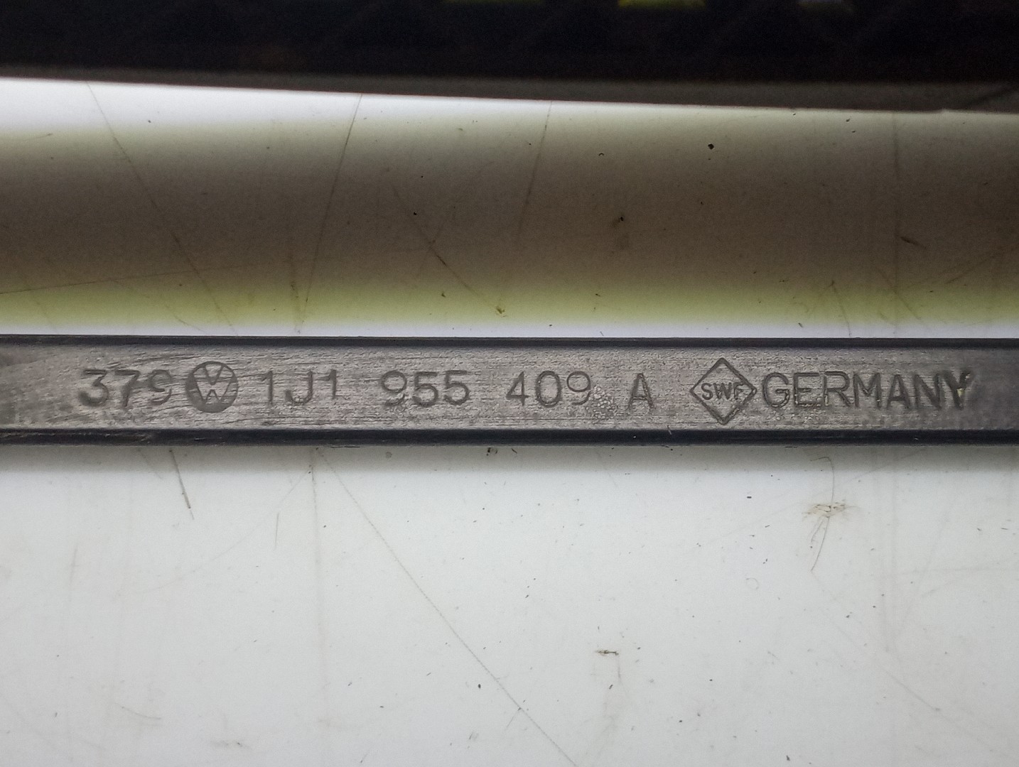 Escova da frente VOLKSWAGEN BORA (1J2) | 98 - 13 Imagem-4