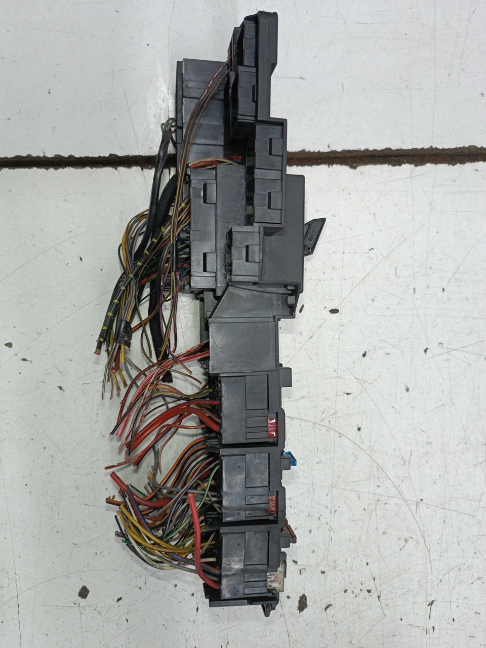 Caixa de fusíveis e relés MERCEDES-BENZ C-CLASS (W202) | 93 - 00 Imagem-3