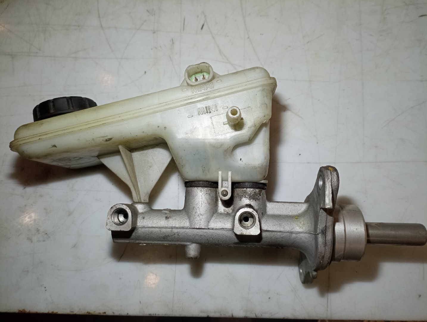 Cilindro mestre OPEL VIVARO A Caixa (X83) | 01 - 