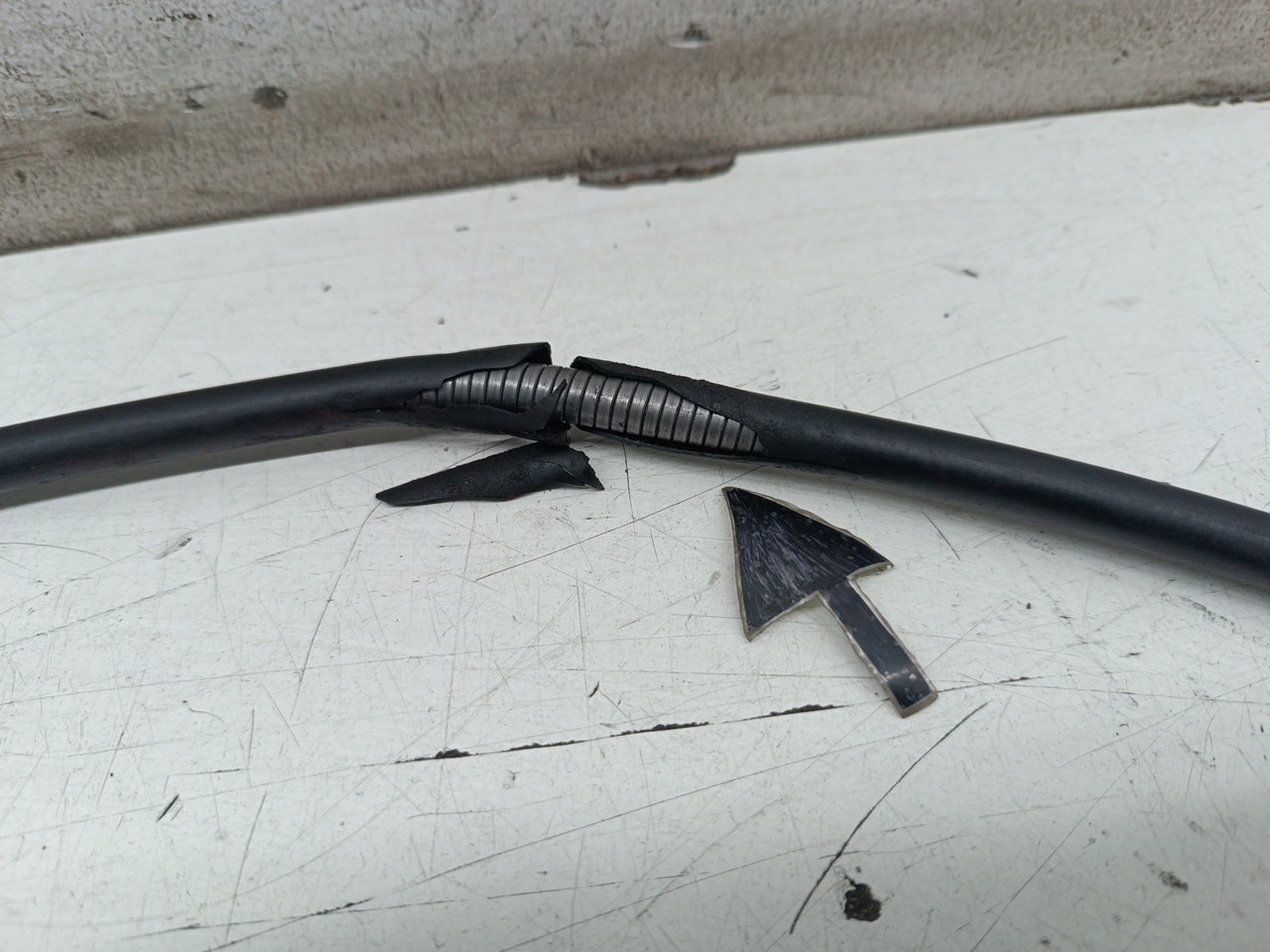 Cabo travão de mão MERCEDES-BENZ C-CLASS (W202) | 93 - 00 Imagem-2