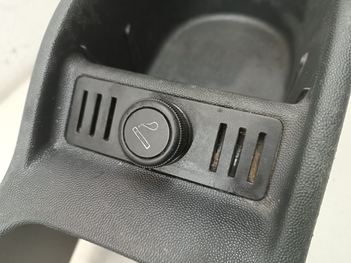 Consola Central OPEL COMBO Caixa/Combi | 01 -  Imagem-6