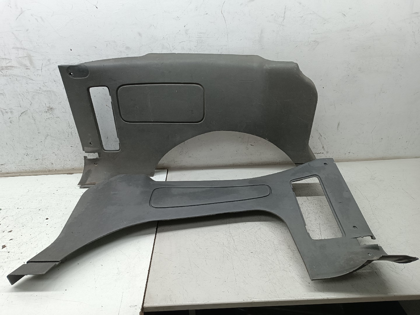 Acabamento esq/drt de mala(plásticos) OPEL COMBO Caixa/Combi | 01 - 