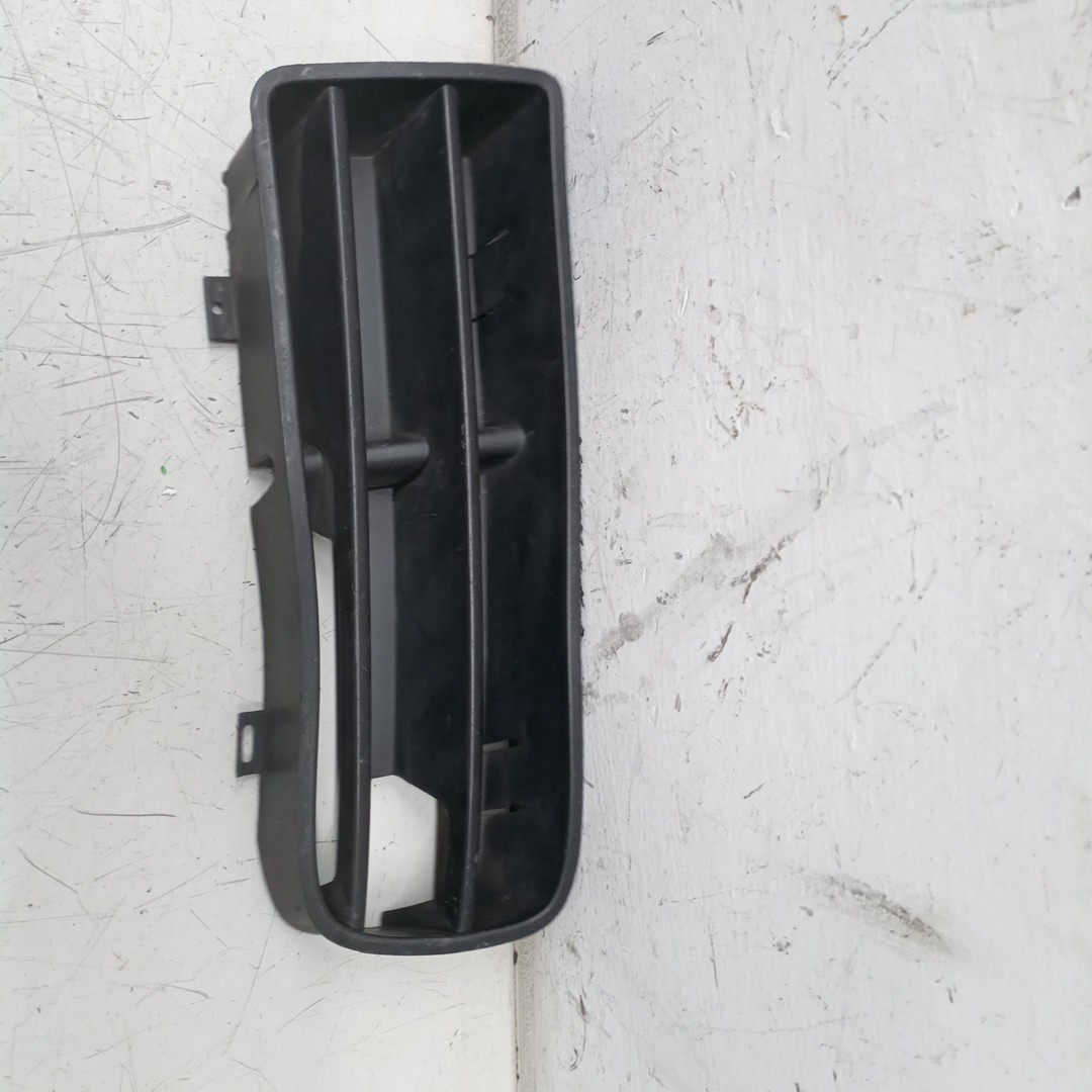 Grelha de para-choques VOLKSWAGEN GOLF IV (1J1) | 97 - 07 Imagem-9