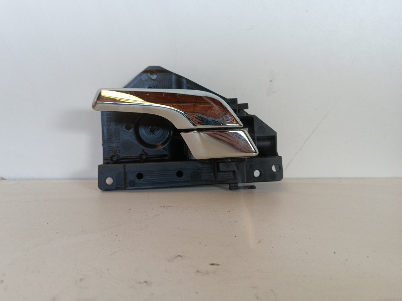 Puxador interior de porta frente esquerda JAGUAR XF (X250) | 08 - 15