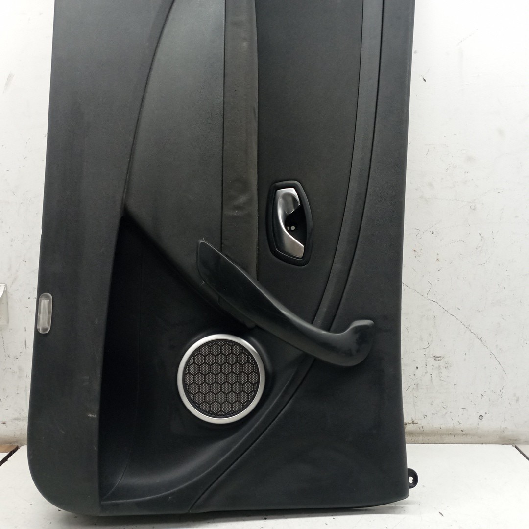 Quartela de porta frente esquerda RENAULT MEGANE III Coupé (DZ0/1_) | 08 - 