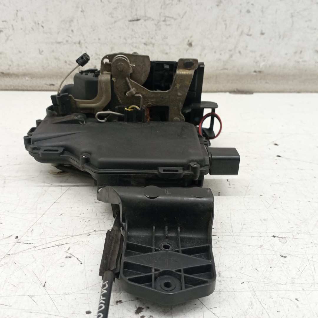 Fecho da Porta VOLKSWAGEN PASSAT (3B3) | 00 - 05 Imagem-3