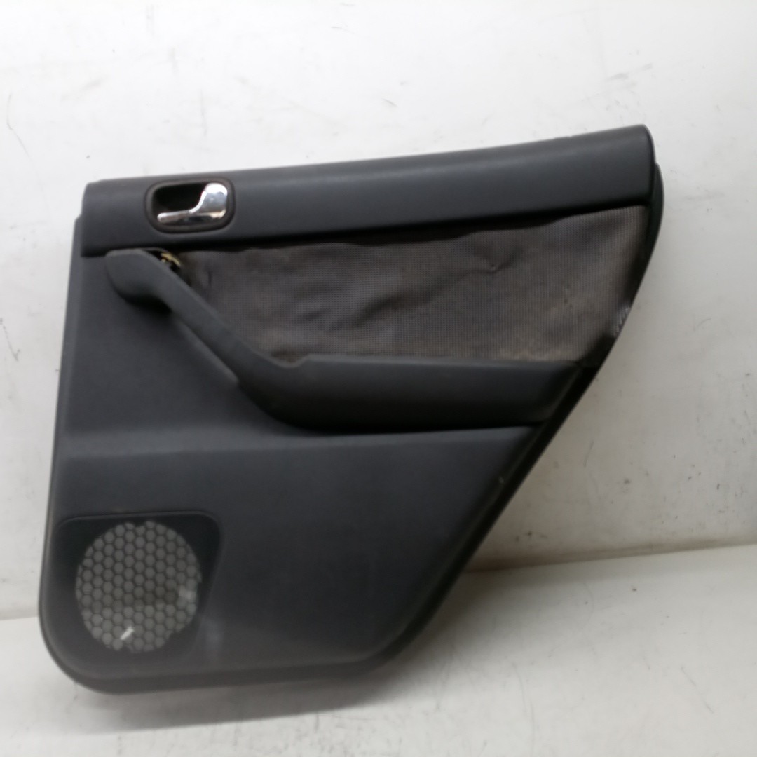 Quartela de porta trás direita AUDI A3 (8L1) | 96 - 06