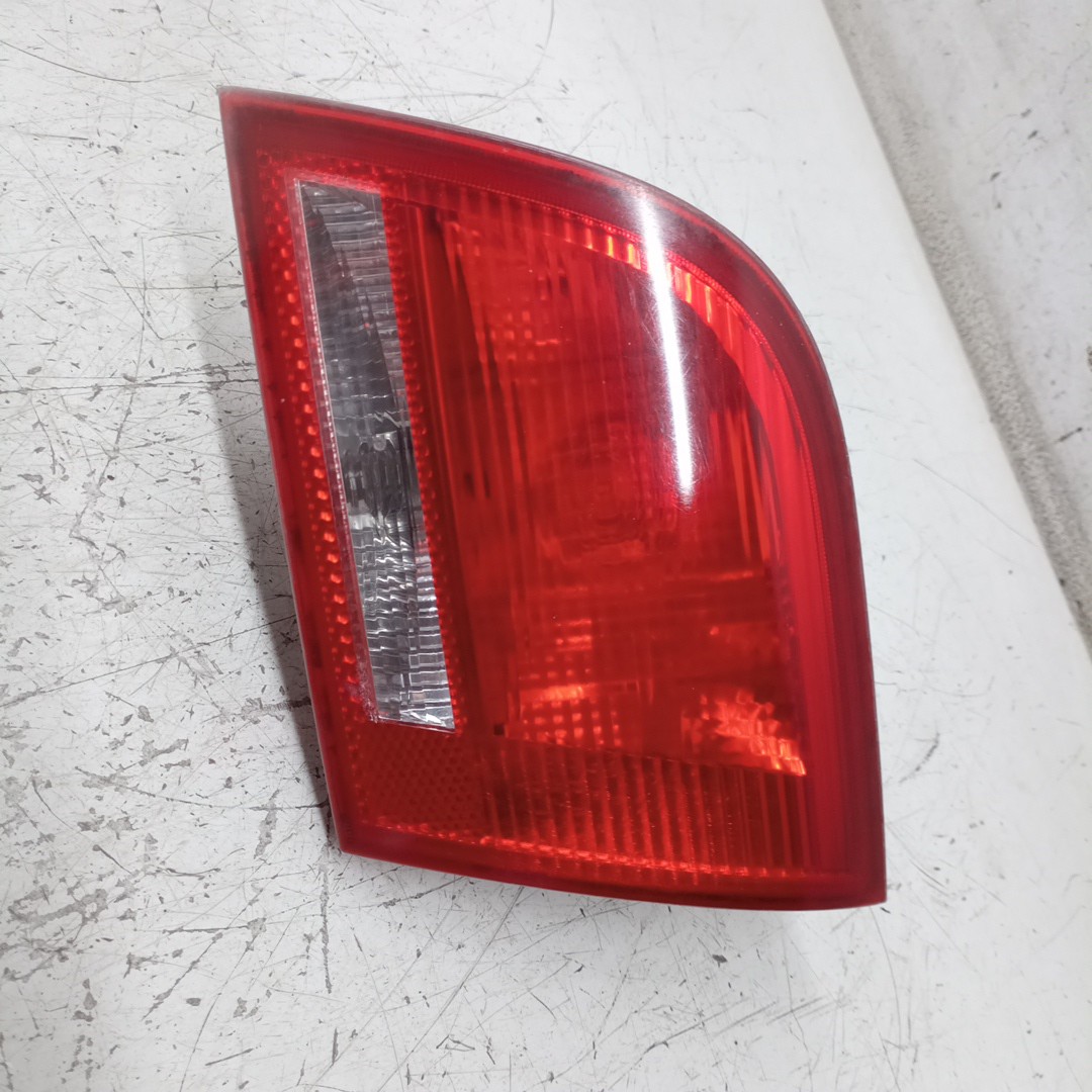 Farolim da Mala Direito AUDI A3 Sportback (8PA) | 04 - 15 Imagem-4