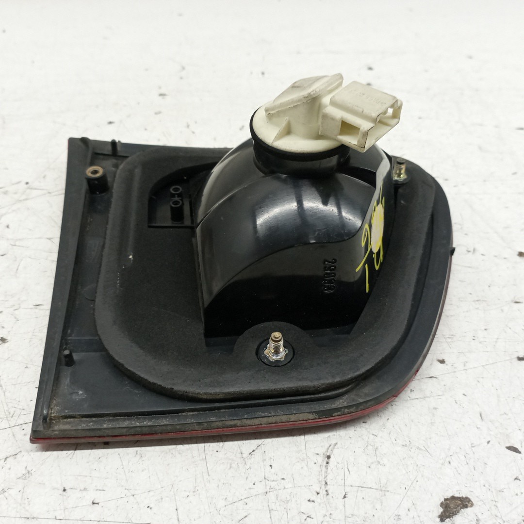 Farolim da Mala Direito SEAT IBIZA II (6K1) | 93 - 02 Imagem-2