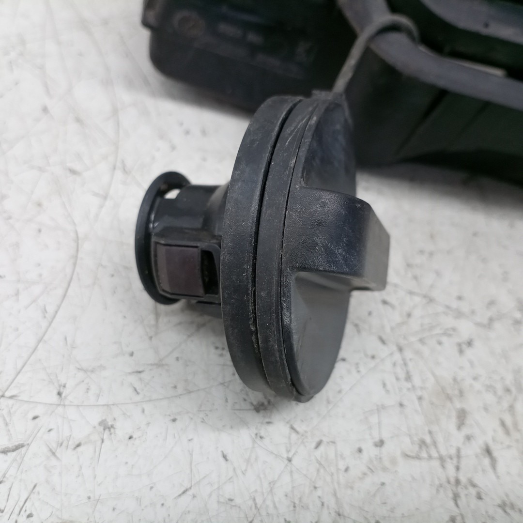 Tampa do deposito de combustível com tampão PEUGEOT 407 Coupé (6C_) | 05 -  Imagem-2