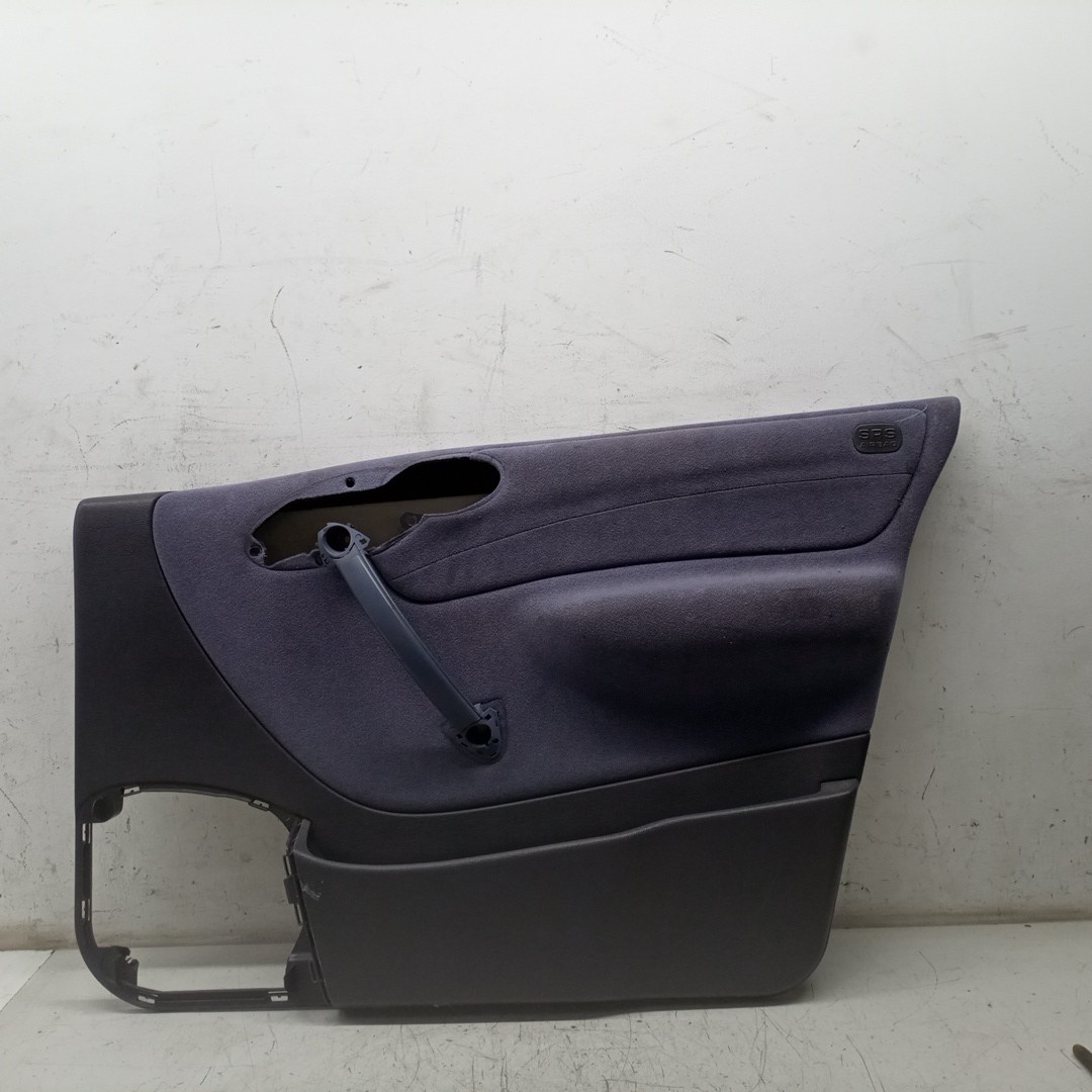 Quartela de porta frente direita MERCEDES-BENZ A-CLASS (W168) | 97 - 05