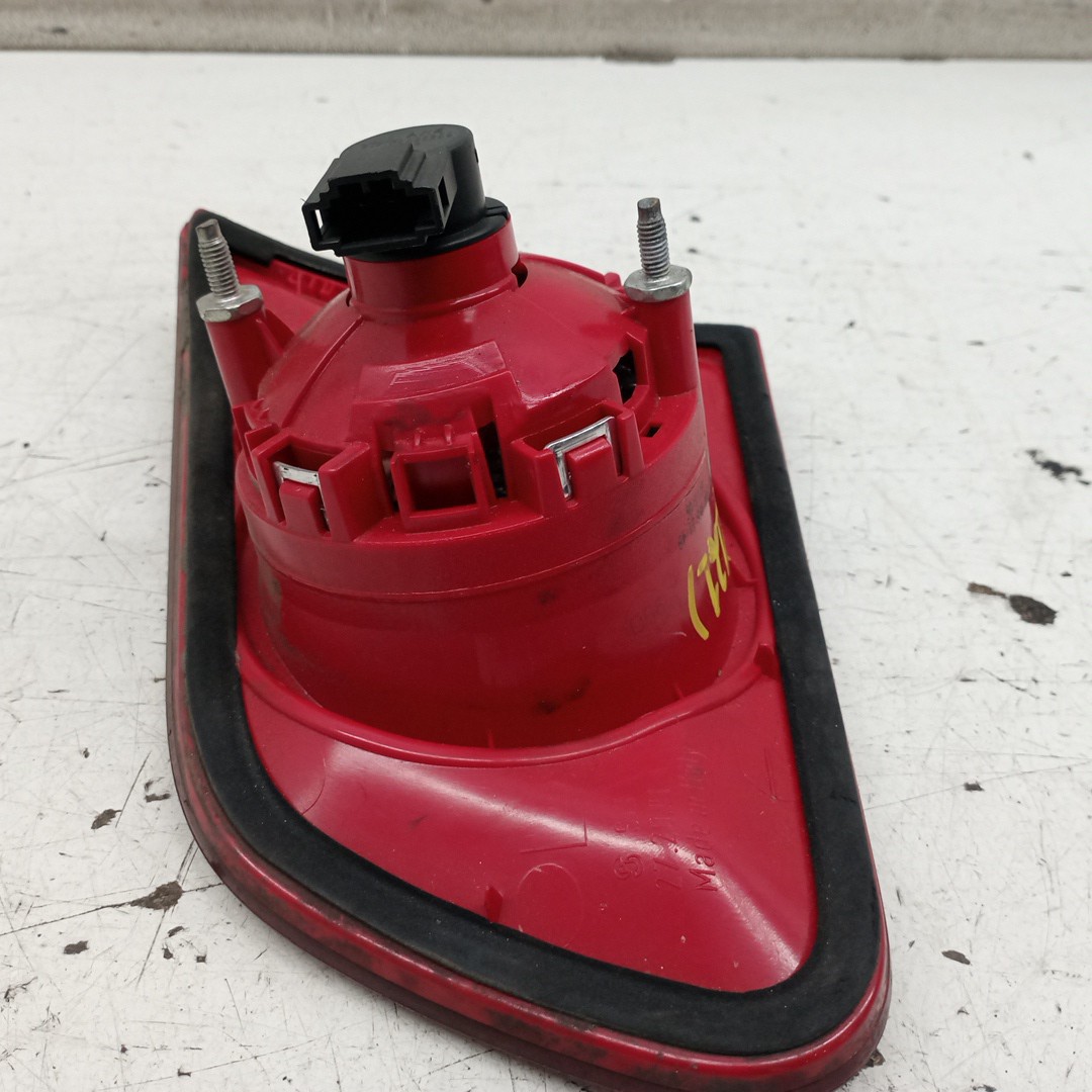 Farolim da Mala Esquerdo VOLKSWAGEN PASSAT Variant (3C5) | 05 - 11 Imagem-2