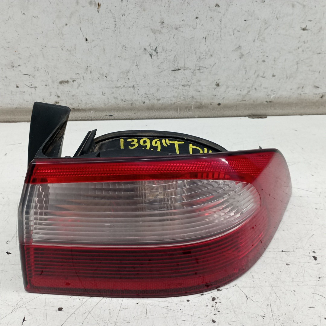 Farolim Pisca Traseiro Direito RENAULT LAGUNA II (BG0/1_) | 01 - 07
