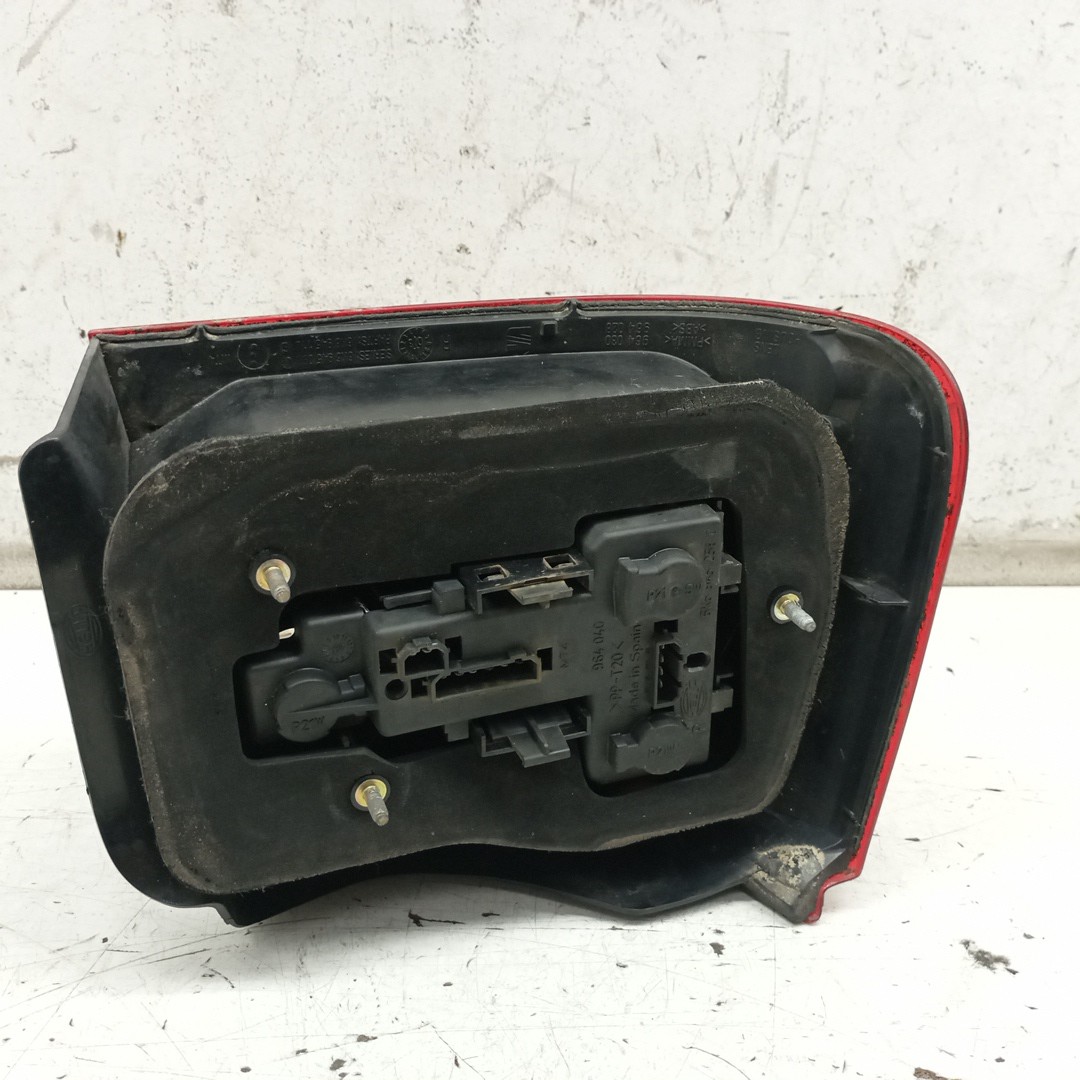Farolim da Mala Direito SEAT IBIZA II (6K1) | 93 - 02 Imagem-3