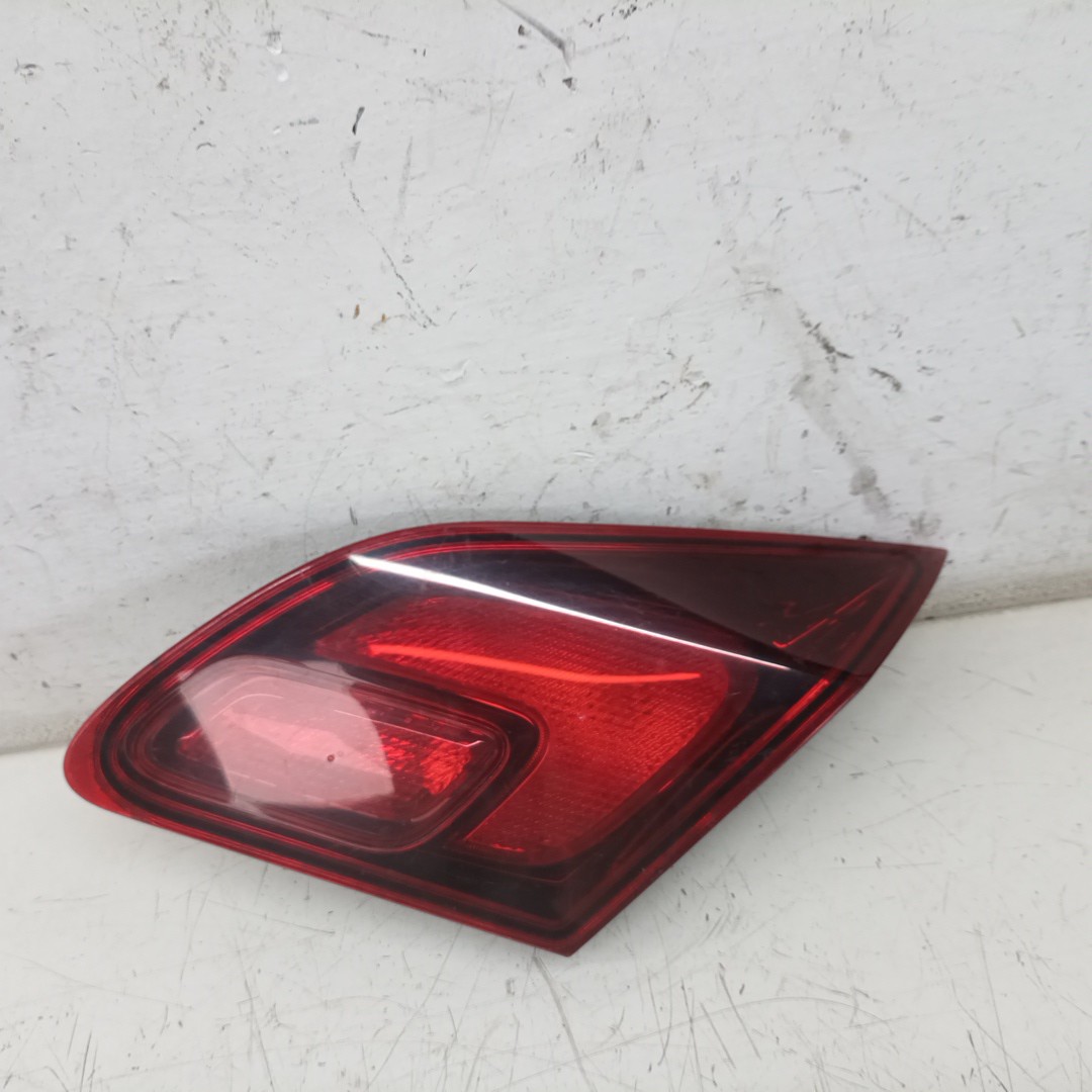 Farolim da Mala Direito OPEL ASTRA J (P10) | 09 - 15
