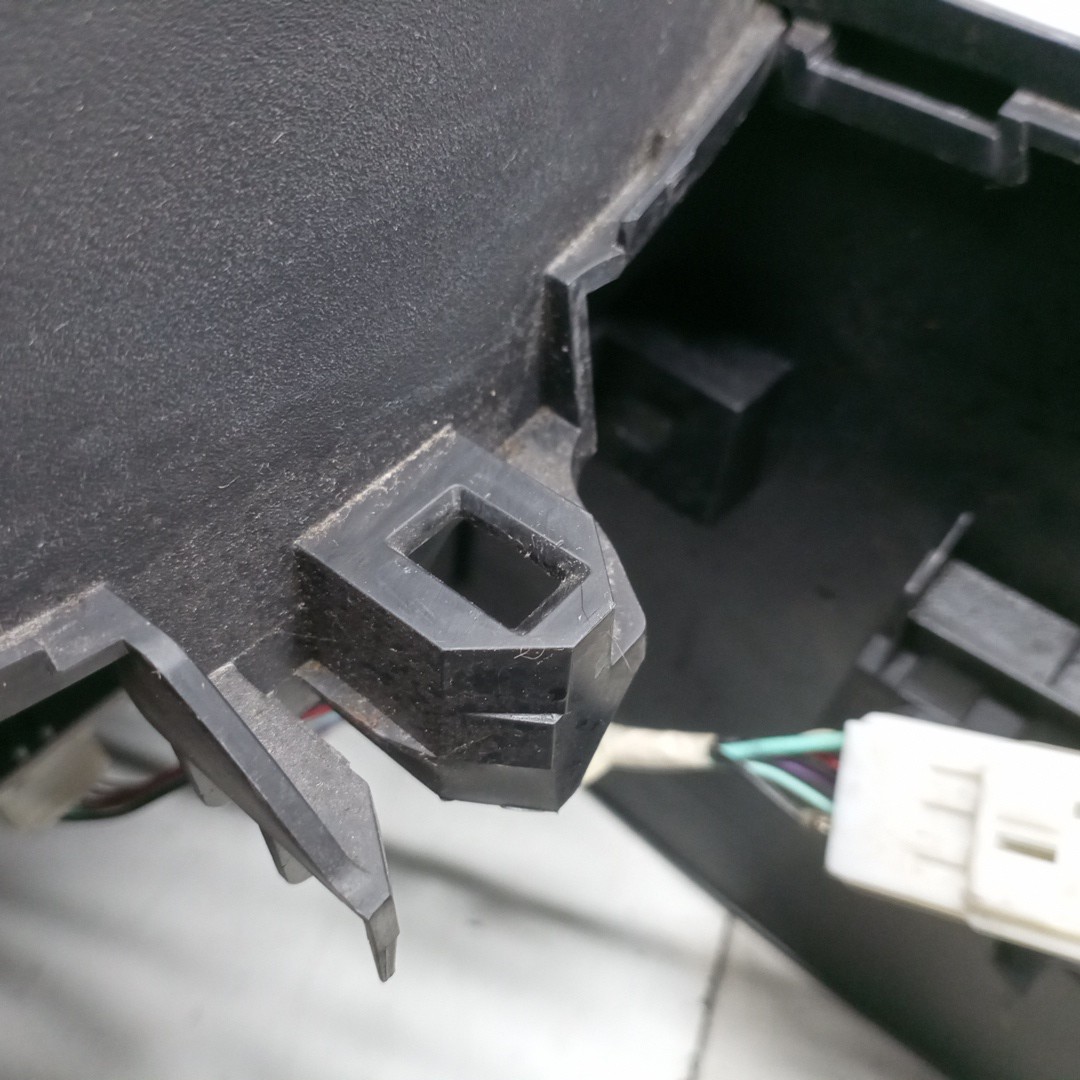 Consola Central MAZDA 3 (BL) | 08 - 14 Imagem-3