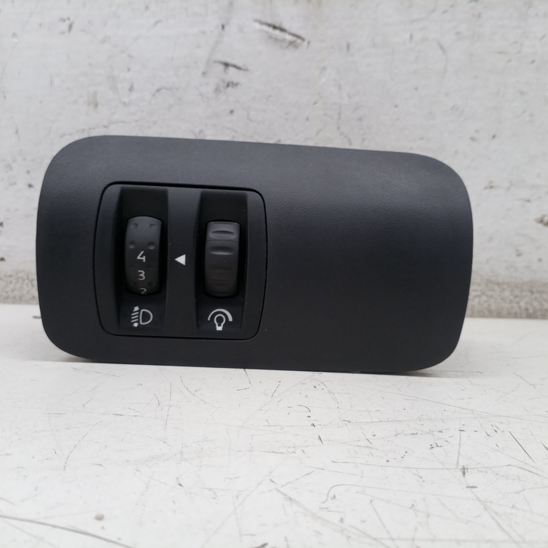 Regulador de luzes RENAULT MEGANE II (BM0/1_, CM0/1_) | 01 - 12 Imagem-4
