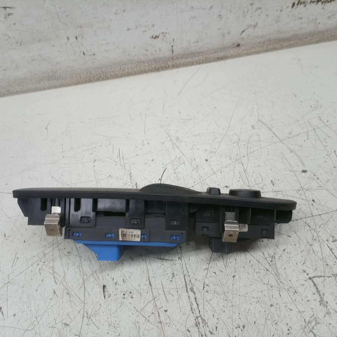 Comutador de vidro frente esquerdo FIAT PUNTO (199_) | 12 -  Imagem-1