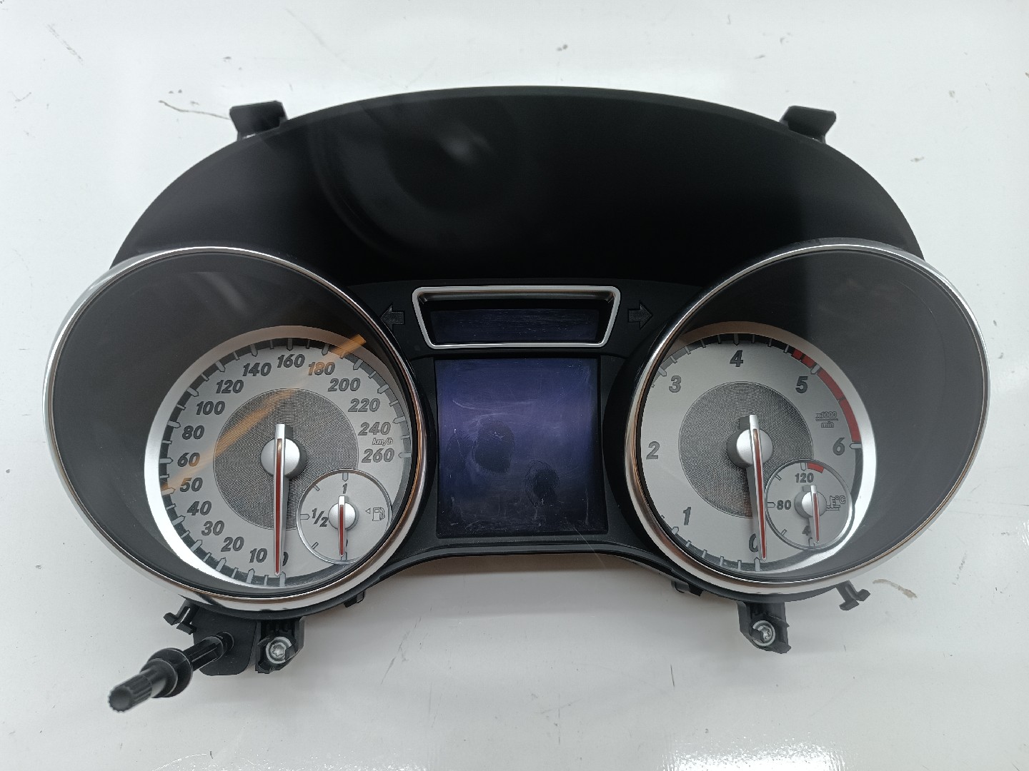 Quadrante MERCEDES-BENZ CLA Shooting Brake (X117) | 15 - 19 Imagem-4