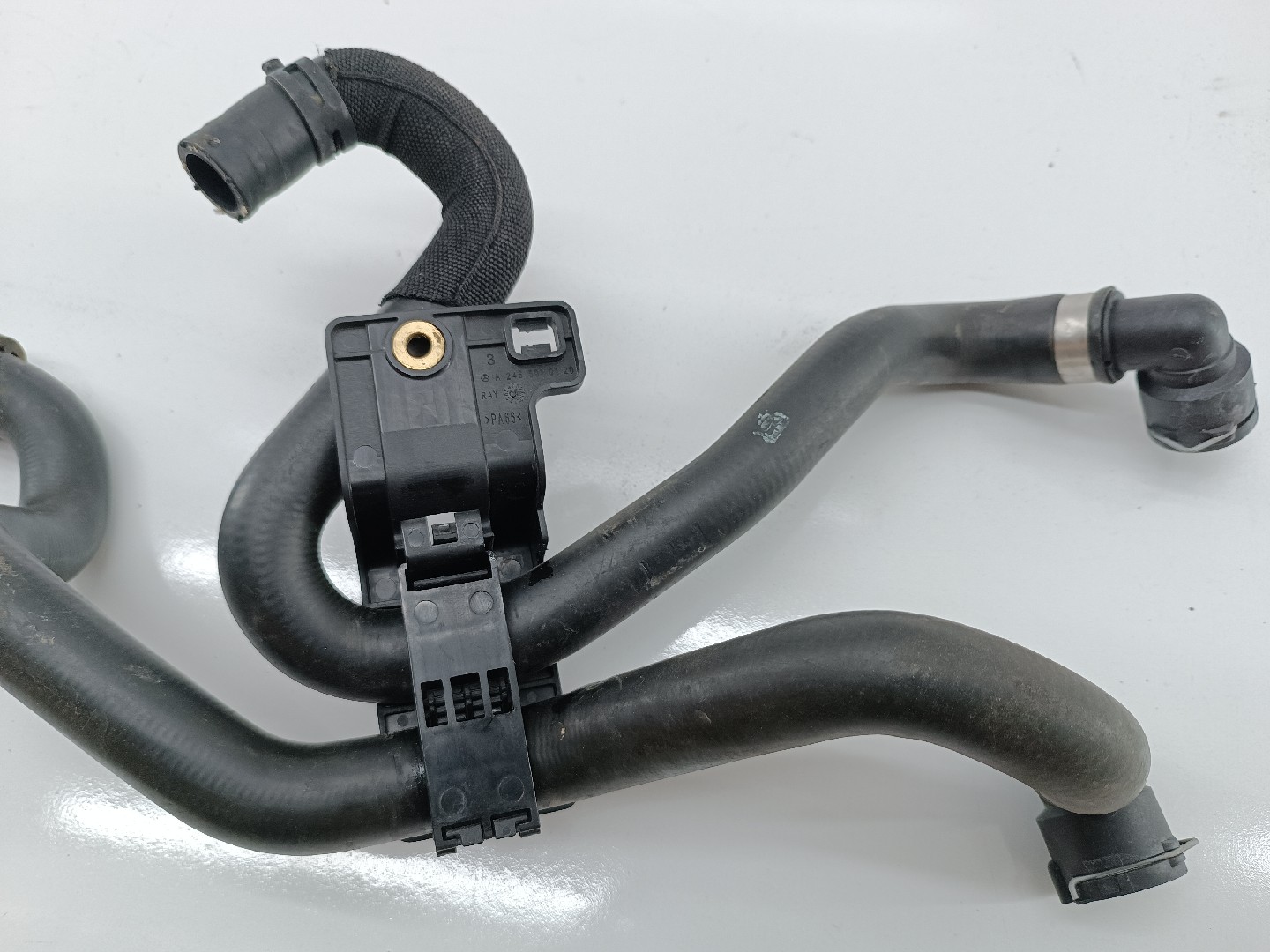 Tubo de Água MERCEDES-BENZ CLA Shooting Brake (X117) | 15 - 19 Imagem-4