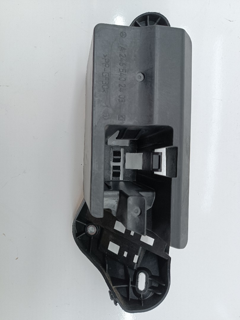 Caixa de bateria MERCEDES-BENZ CLA Shooting Brake (X117) | 15 - 19 Imagem-2