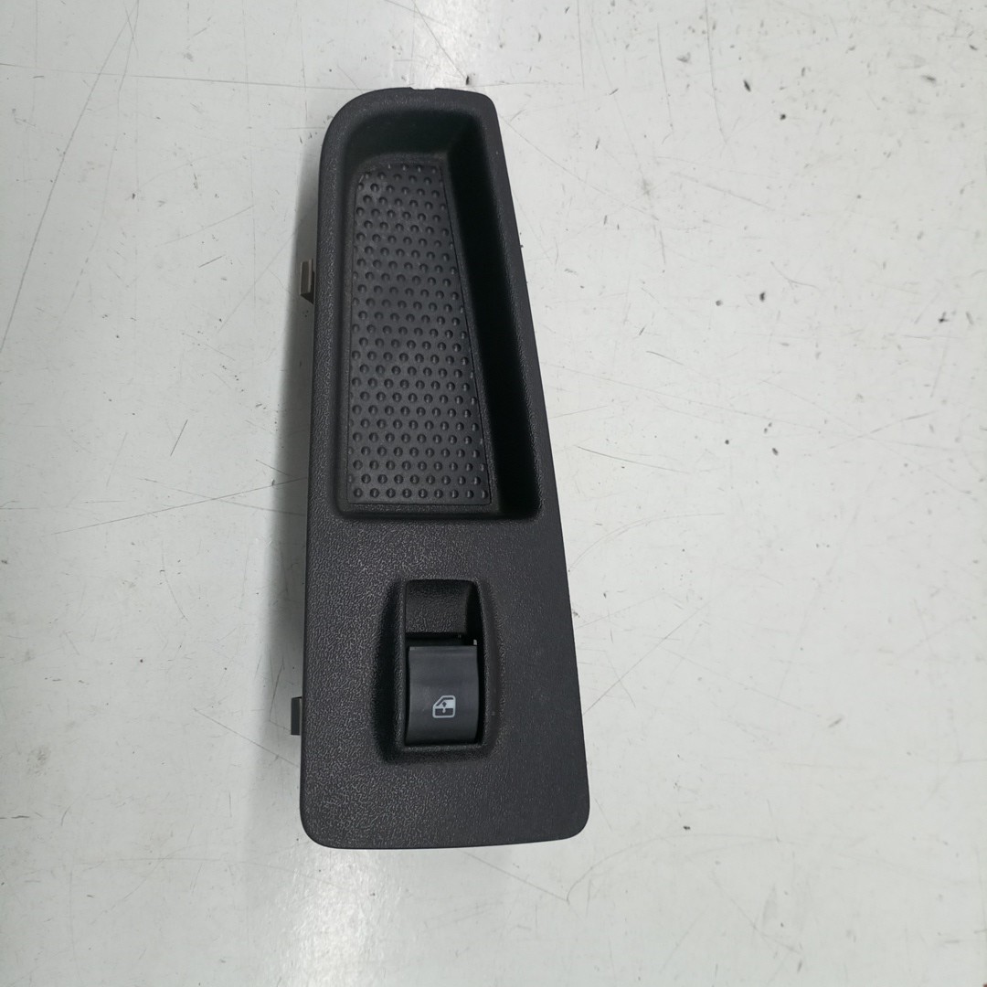 Comutador de vidro frente direito FIAT PUNTO (199_) | 12 - 