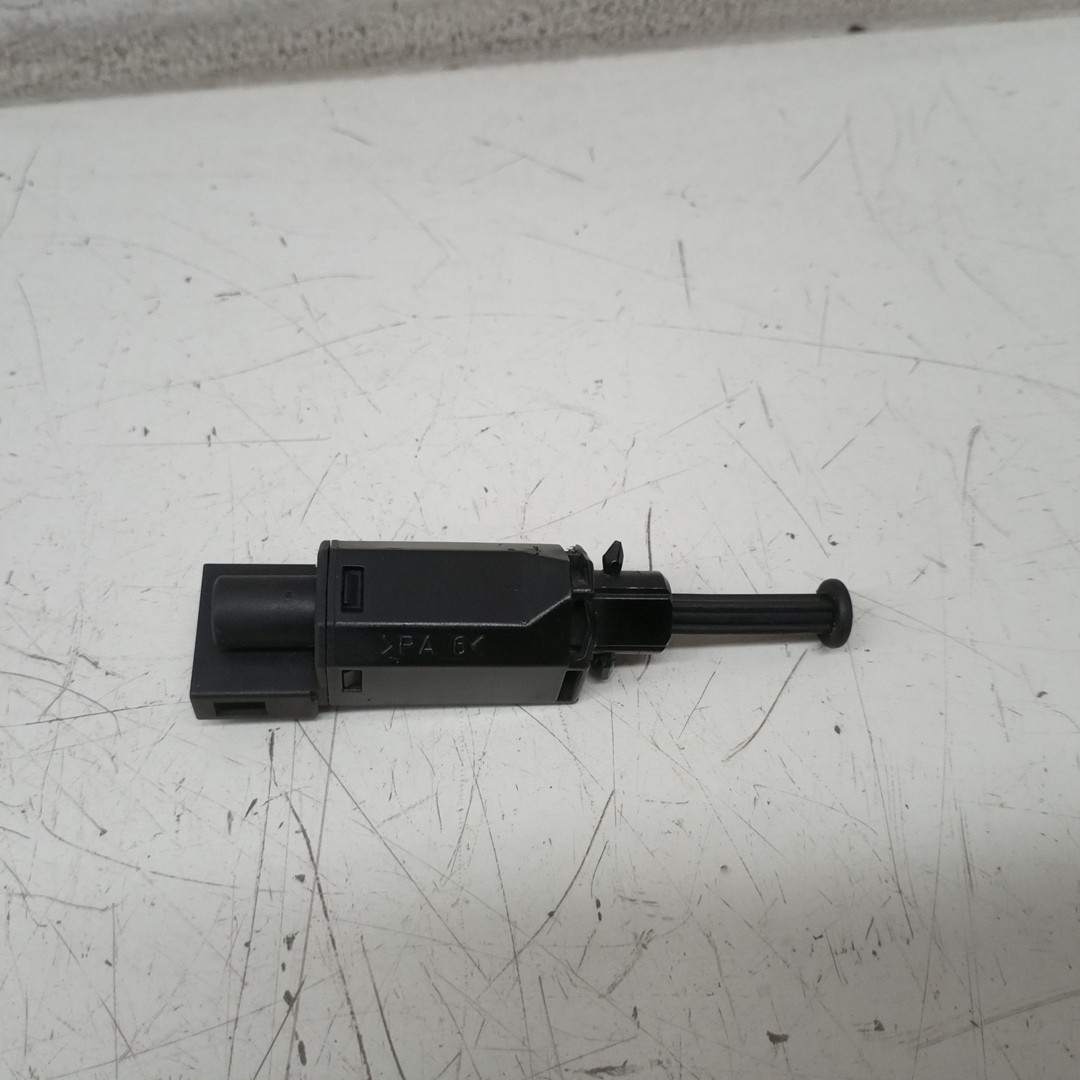 Sensor do pedal de travão VOLKSWAGEN GOLF IV (1J1) | 97 - 07