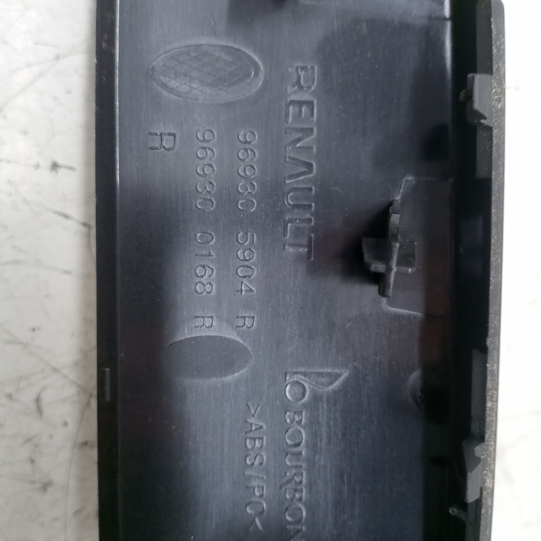 Friso do Tablier RENAULT MEGANE IV Hatchback (B9A/M/N_) | 15 -  Imagem-1