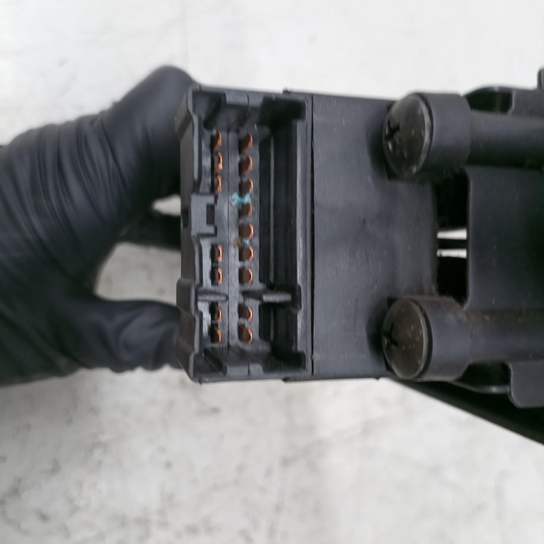 Comutador de vidro frente esquerdo NISSAN PRIMERA (P11) | 96 - 01 Imagem-3