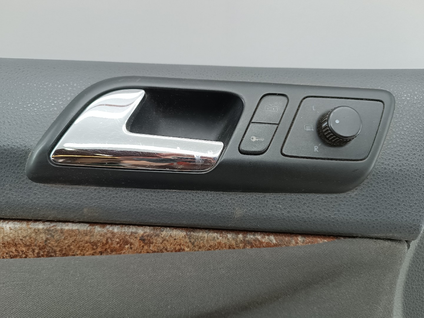 Quartela de porta frente esquerda VOLKSWAGEN POLO (9N_) | 01 - 14 Imagem-7