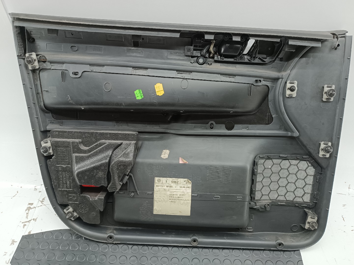 Quartela de porta frente direita VOLKSWAGEN POLO (9N_) | 01 - 14