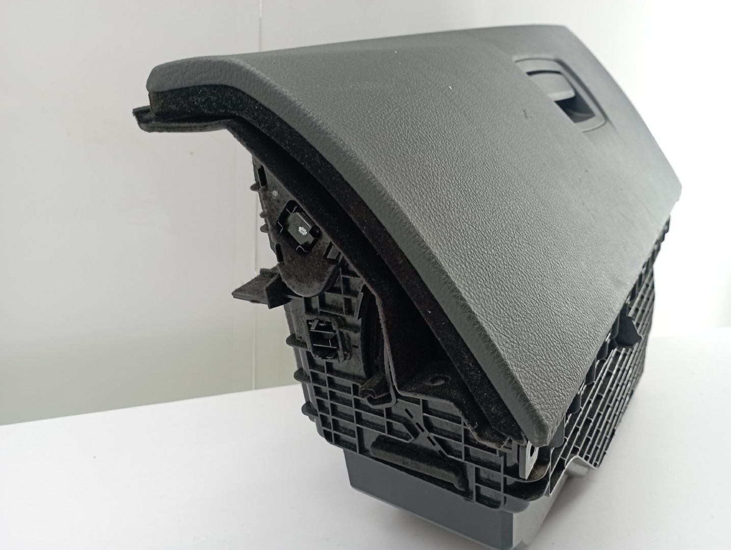Porta luvas BMW 5 (F10) | 09 - 16 Imagem-2