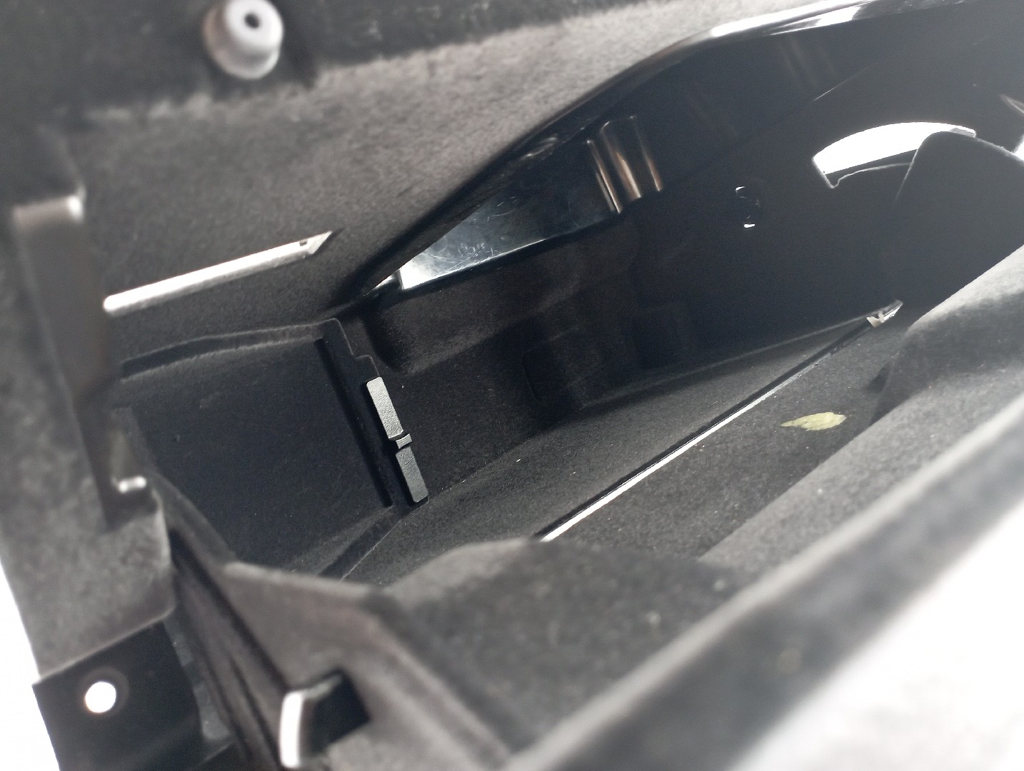 Porta luvas BMW 5 (F10) | 09 - 16 Imagem-8
