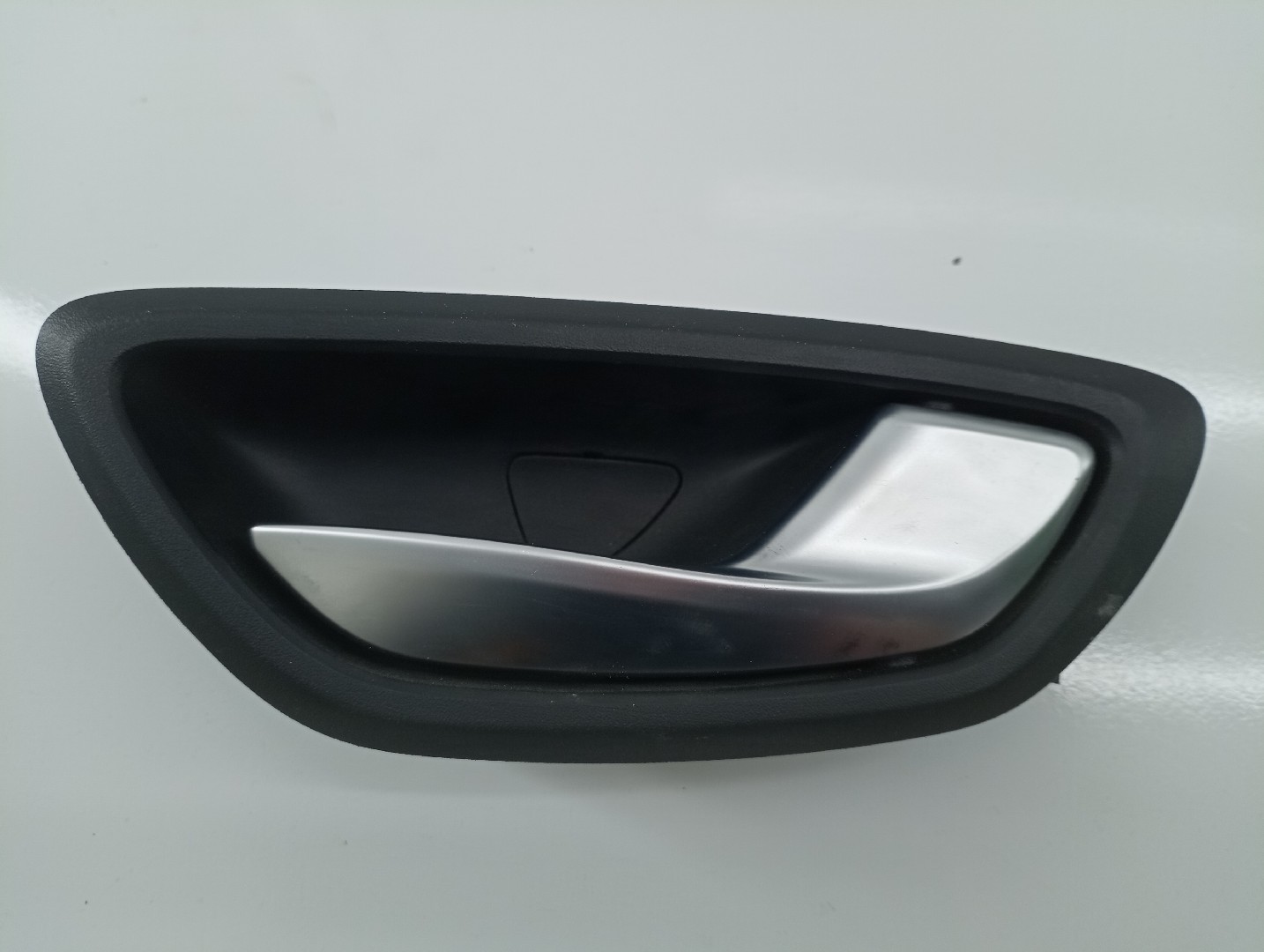 Puxador interior de porta traseira direita RENAULT MEGANE IV Hatchback (B9A/M/N_) | 15 -  Imagem-4