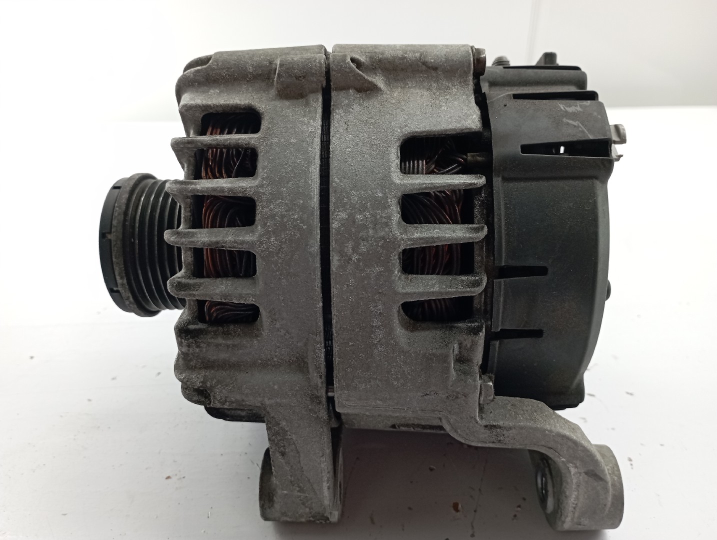 Alternador BMW 5 (F10) | 09 - 16 Imagem-2