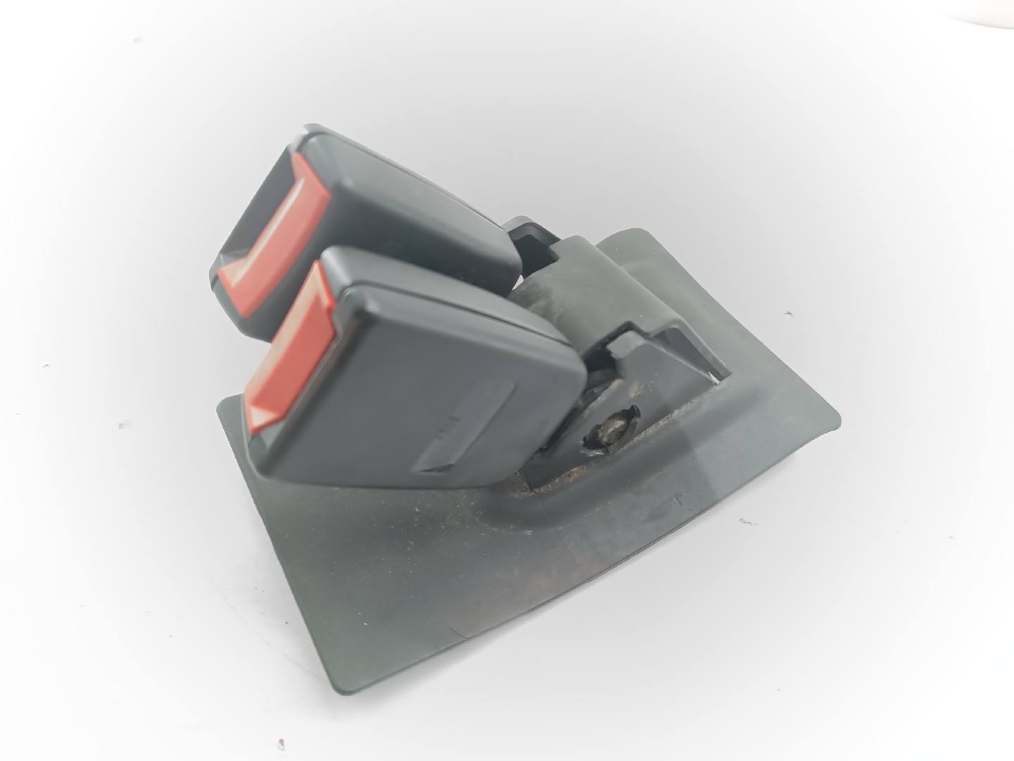 Encaixe cinto traseiro MINI MINI (R50, R53) | 01 - 06