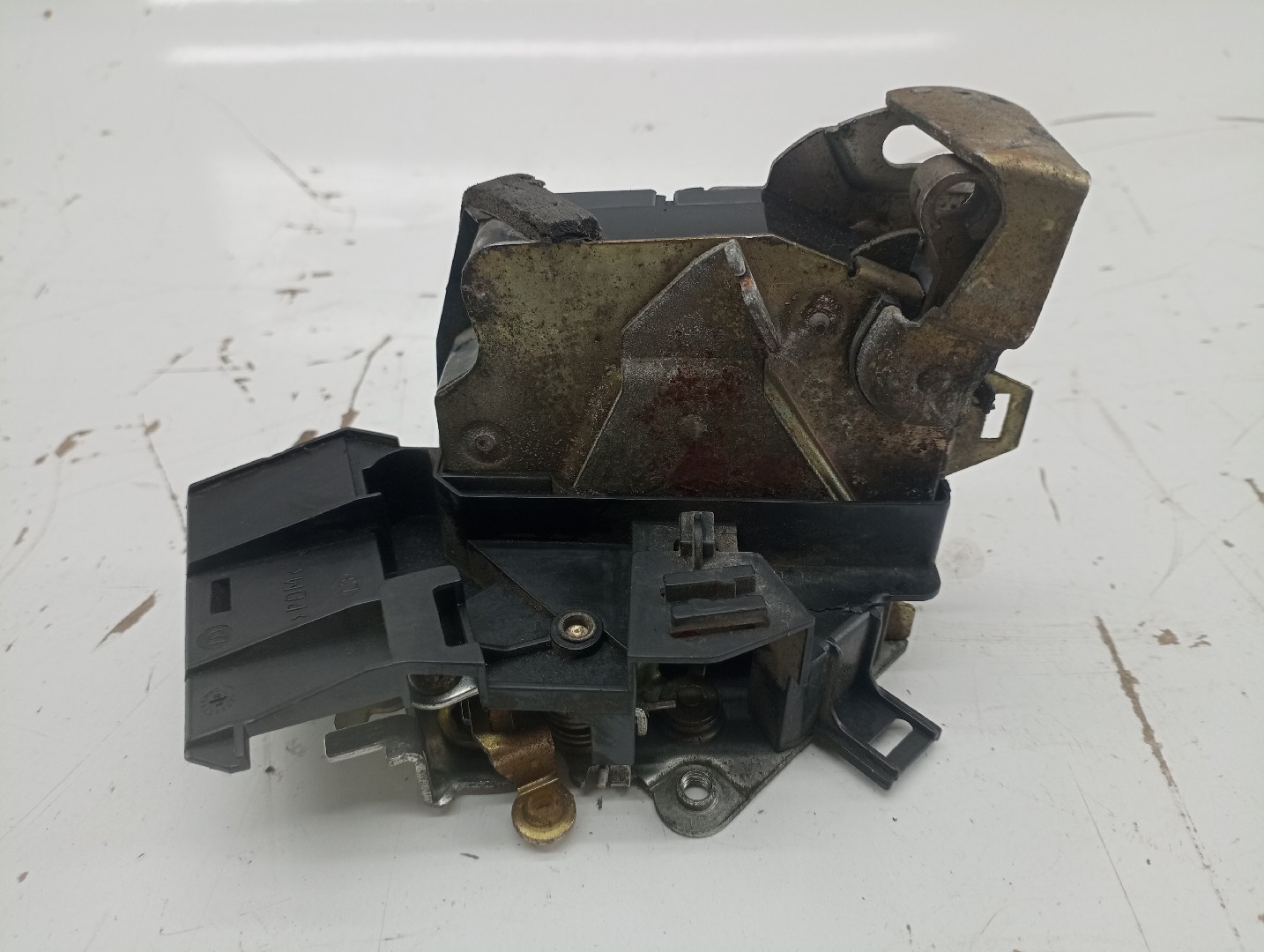 Fecho da Porta Trás Esquerdo BMW 5 (E39) | 95 - 03