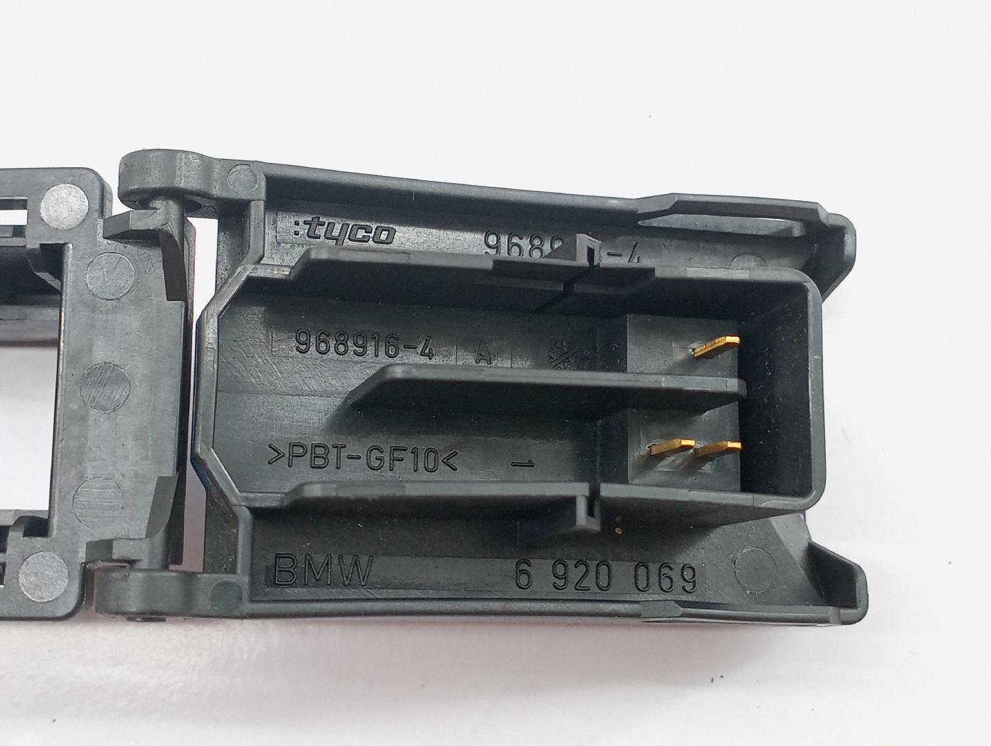 Conector elétrico MINI MINI (R50, R53) | 01 - 06