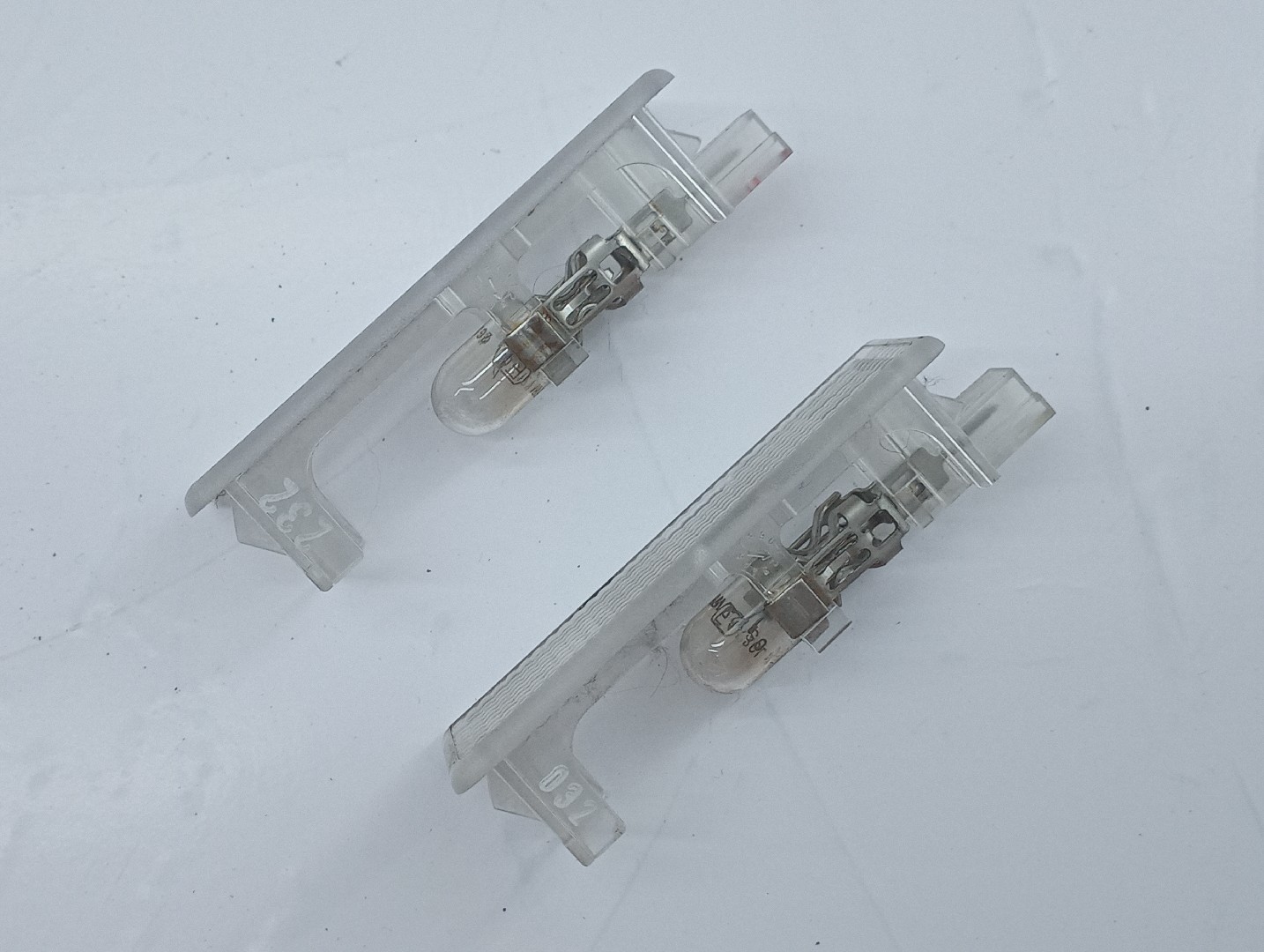 Luz de cortesia MINI MINI (R50, R53) | 01 - 06