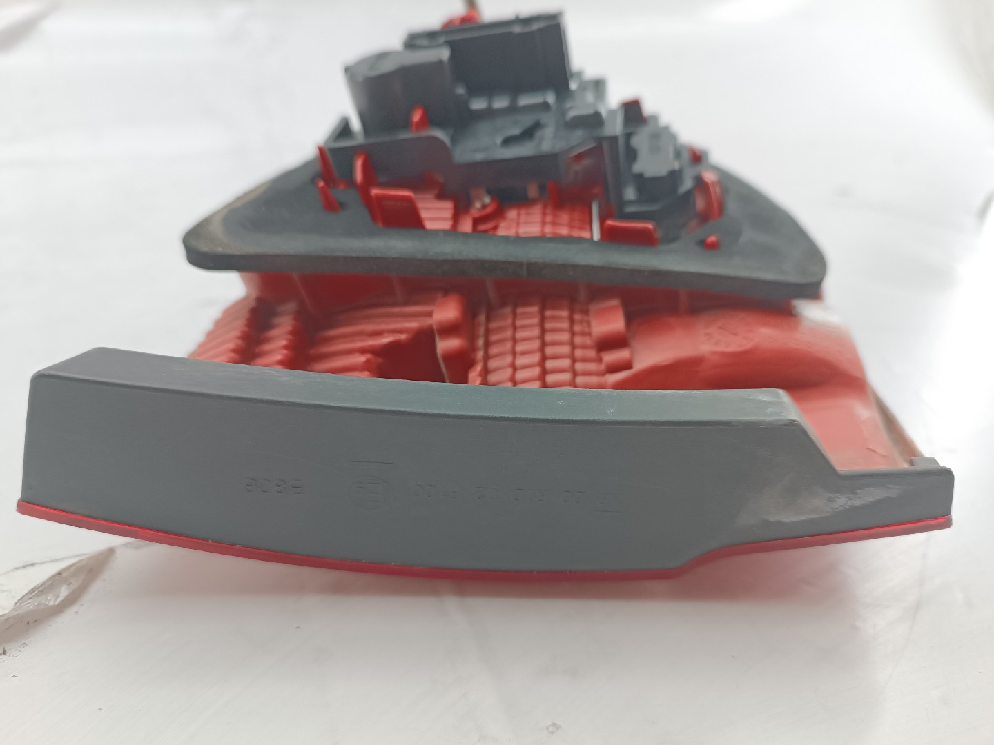 Farolim da Mala Direito SEAT EXEO ST (3R5) | 09 - 13 Imagem-3