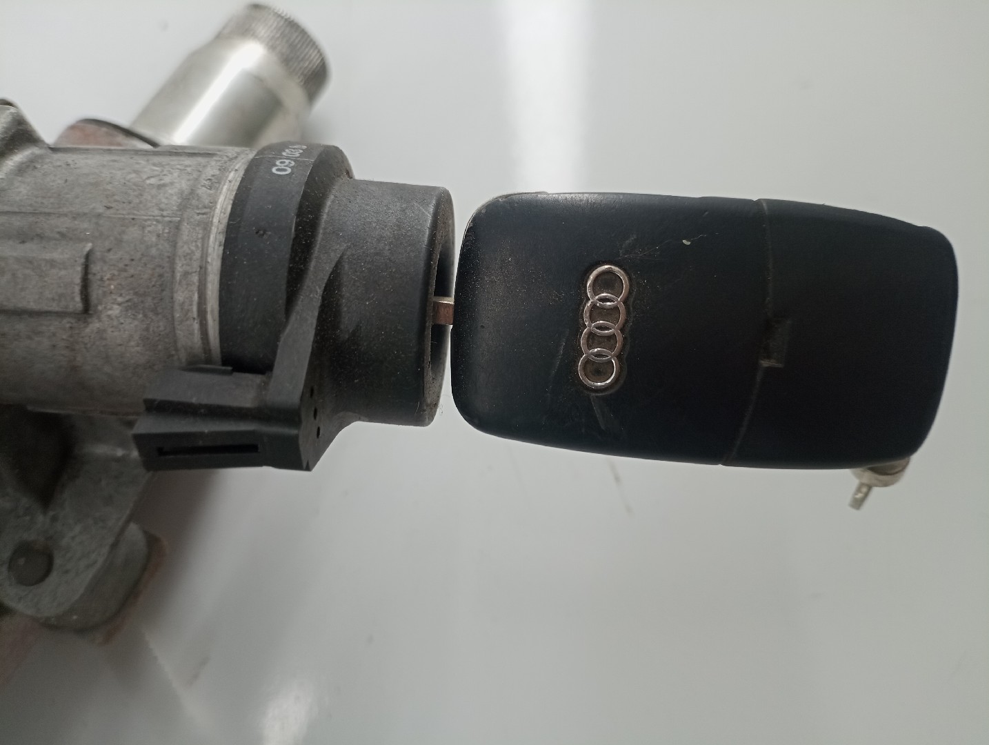 Coluna de direção com canhão de ignição AUDI A4 Avant (8E5, B6) | 00 - 05 Imagem-1