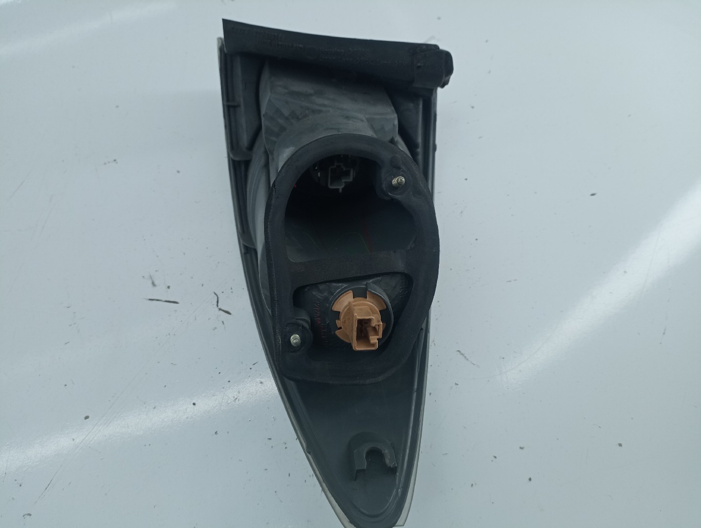 Farolim Stop Esquerdo MAZDA 6 três volumes (GG) | 02 - 08 Imagem-4