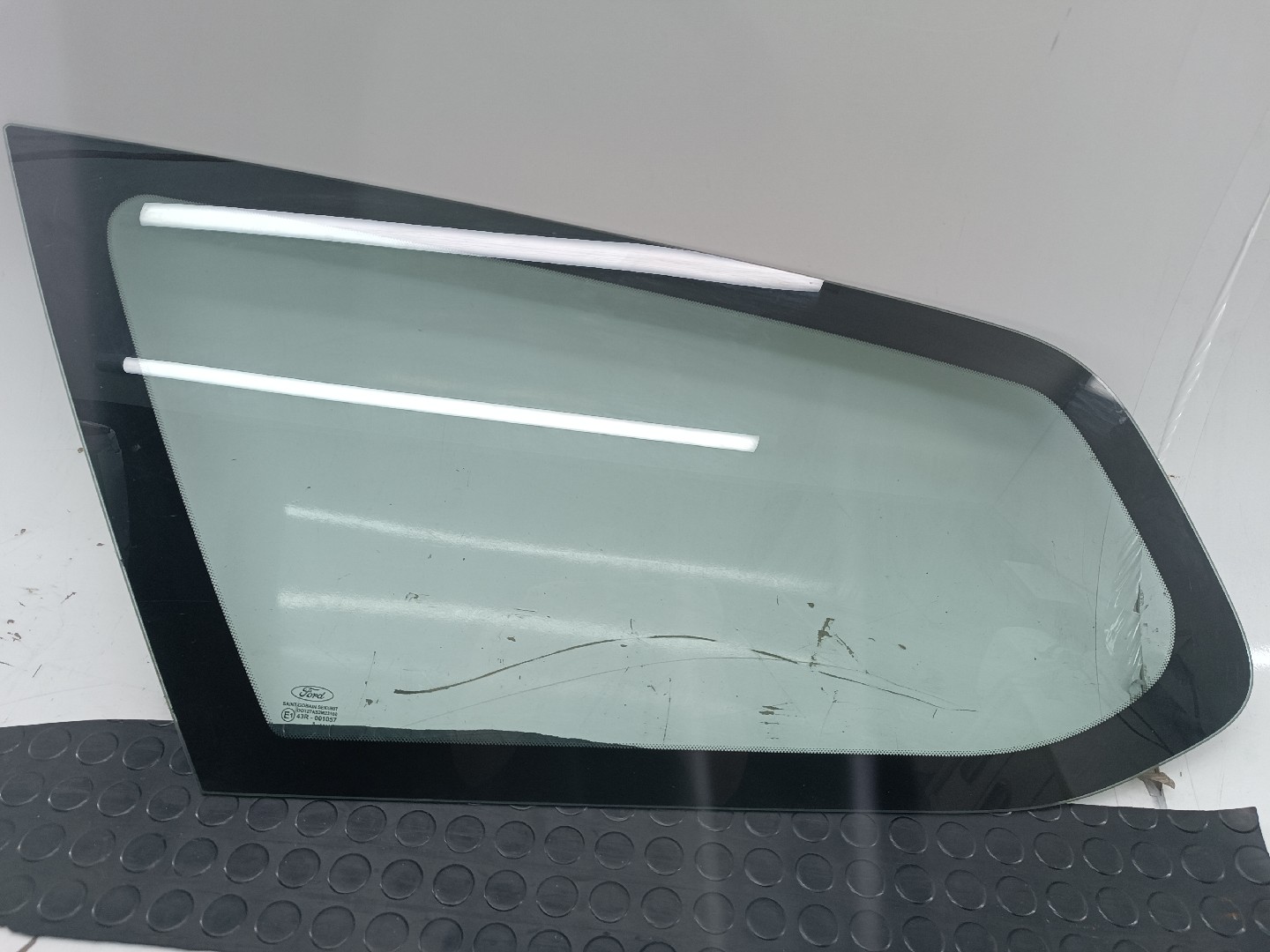 Vidro Porta Tras Esquerdo FORD FOCUS II Turnier (DA_, FFS, DS) | 04 - 12