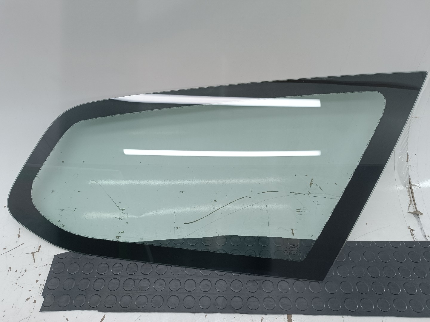 Vidro Traseiro Direito FORD FOCUS II Turnier (DA_, FFS, DS) | 04 - 12