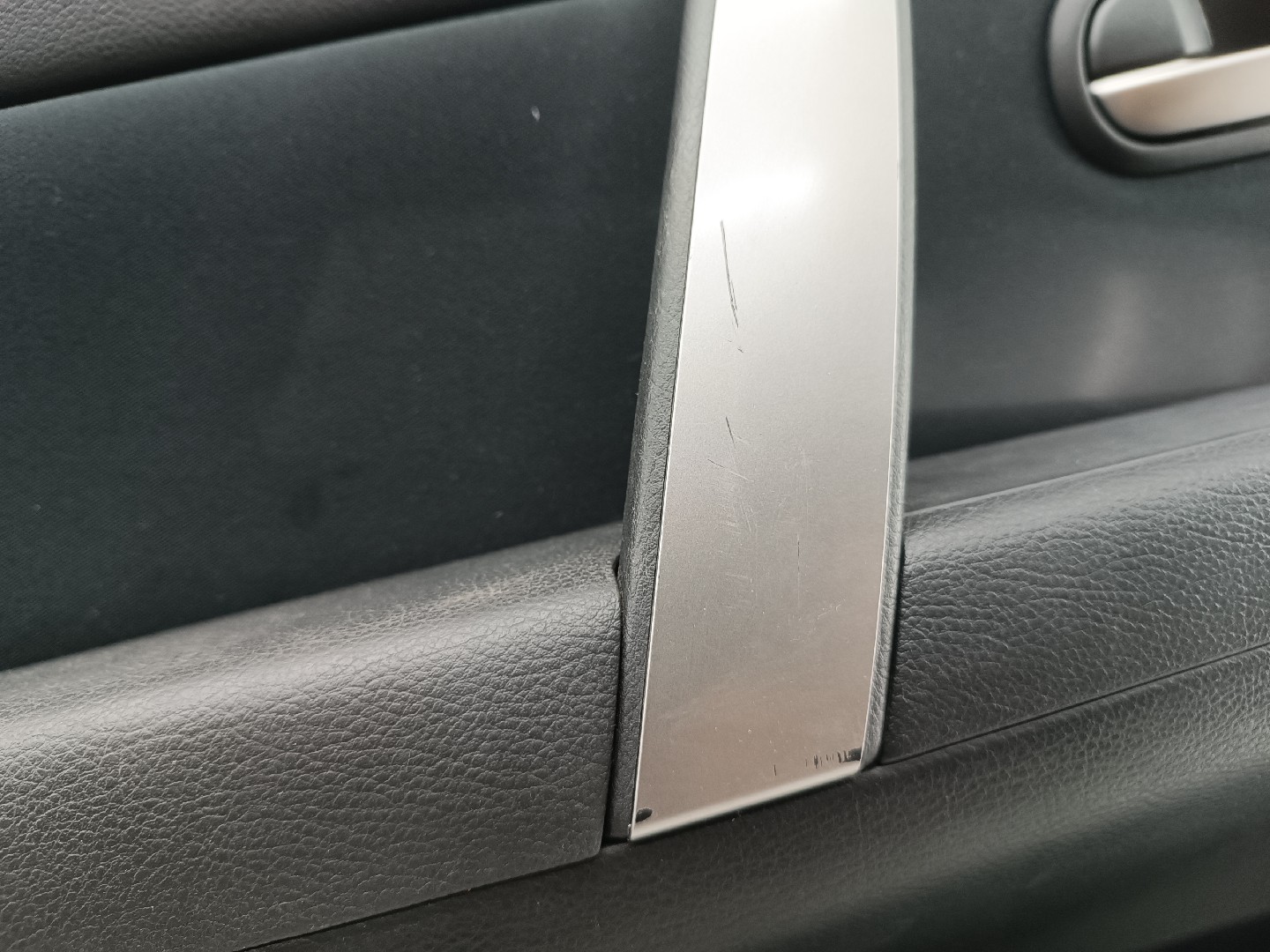 Quartela de porta frente esquerda MAZDA 6 Hatchback (GH) | 07 - 13 Imagem-1