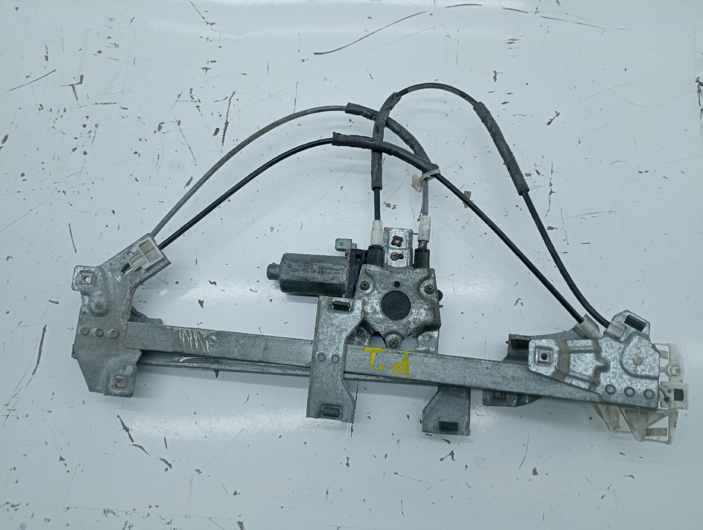 Motor e elevador de vidro trás direito CITROEN BERLINGO / BERLINGO FIRST Caixa (M_) | 96 - 11