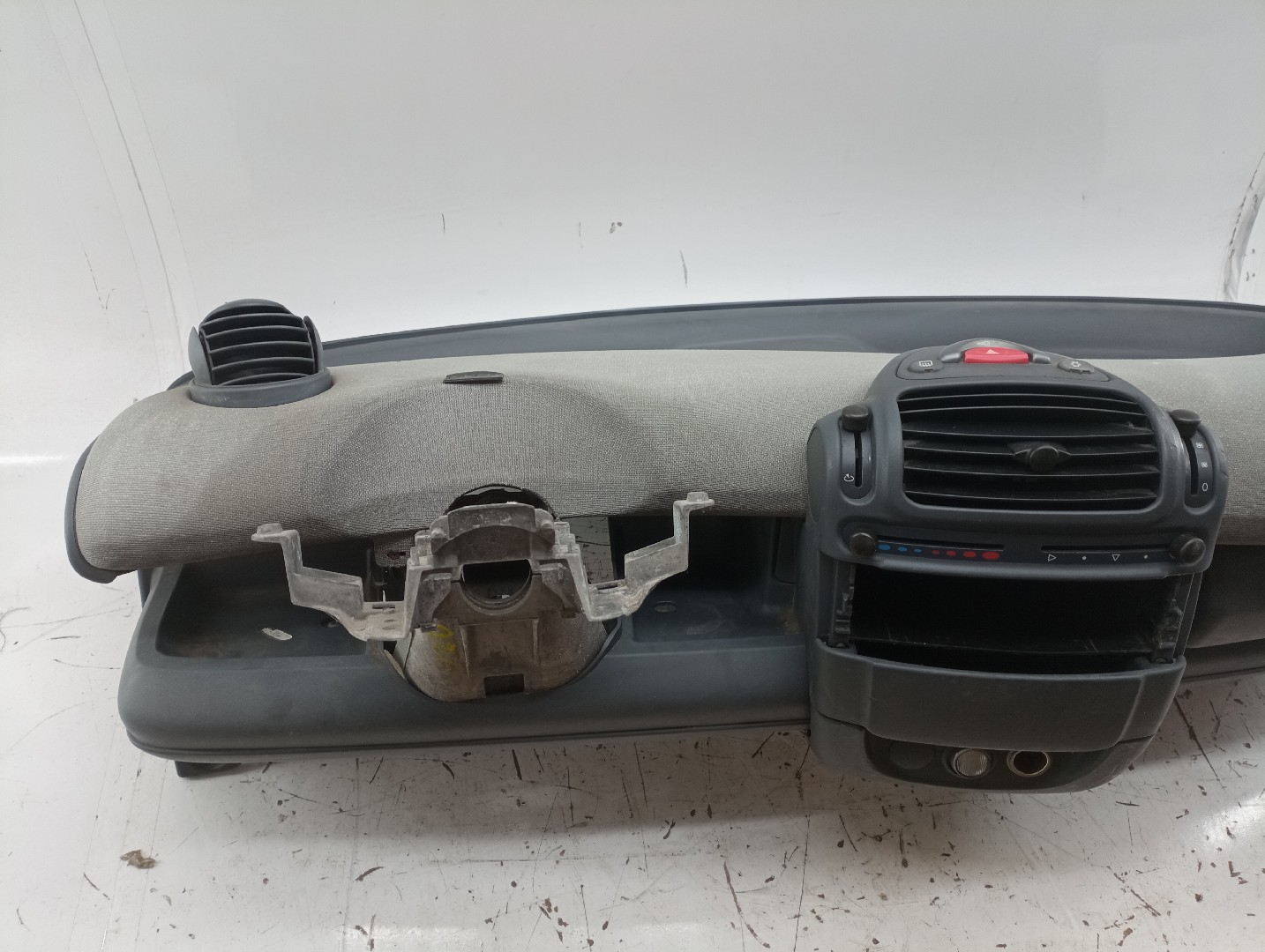 Tablero de instrumentos SMART FORTWO Coupé (450) | 04 - 07 Imagem-8