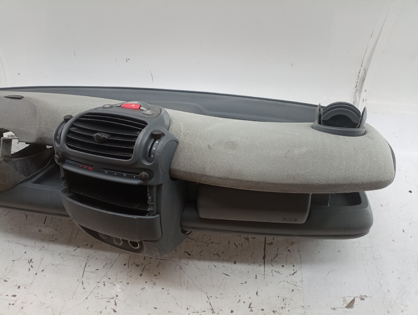 Tablero de instrumentos SMART FORTWO Coupé (450) | 04 - 07 Imagem-7