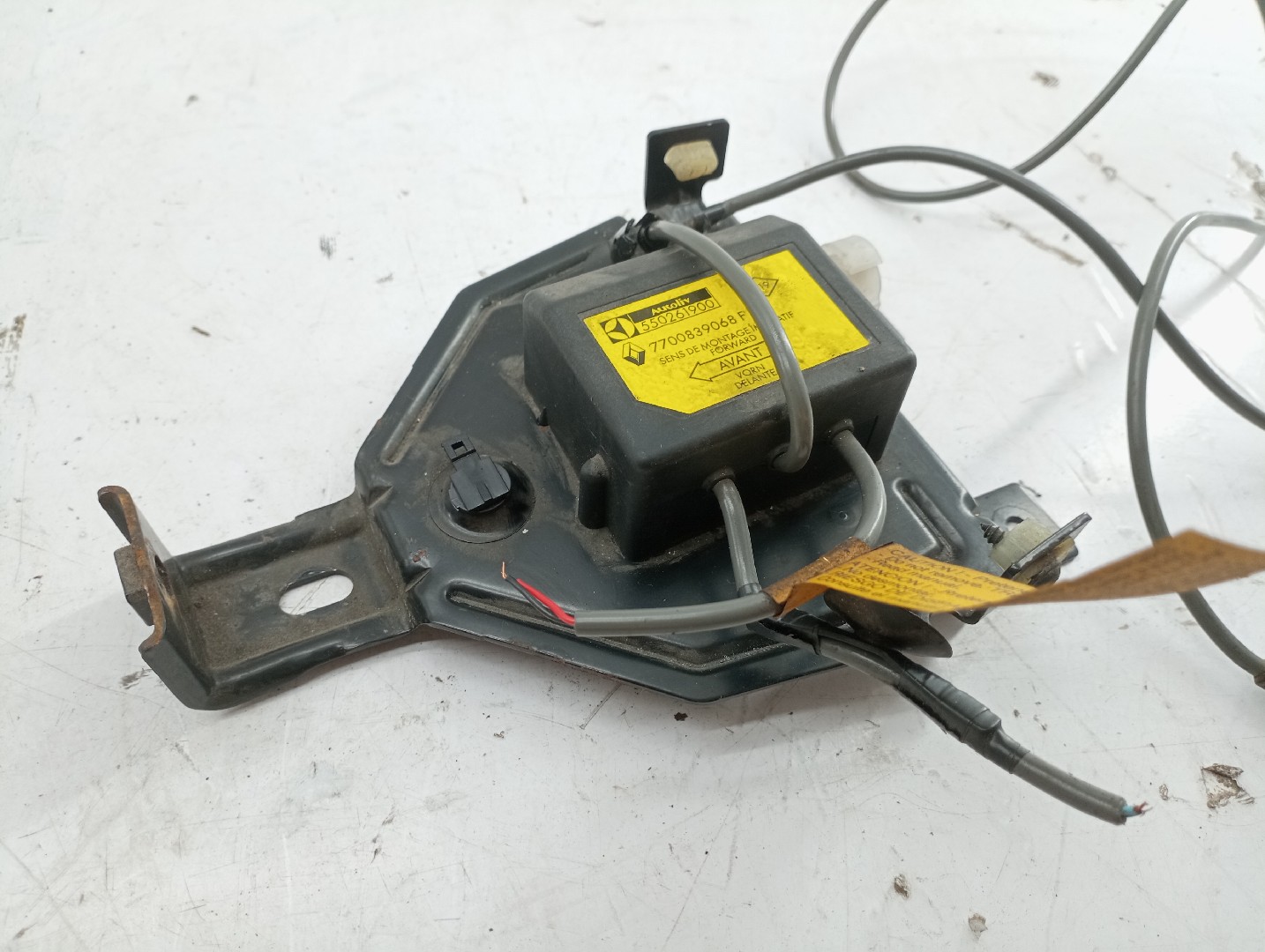 Unidade de control RENAULT CLIO I (B/C57_, 5/357_) | 90 - 98 Imagem-4